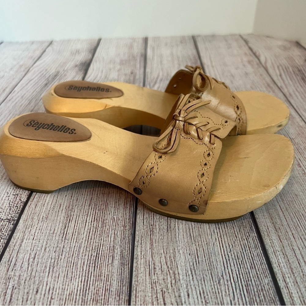Seychelles Wooden Clog Sandals 6.5
